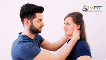 Mann behandelt Vestibulären Schwindel